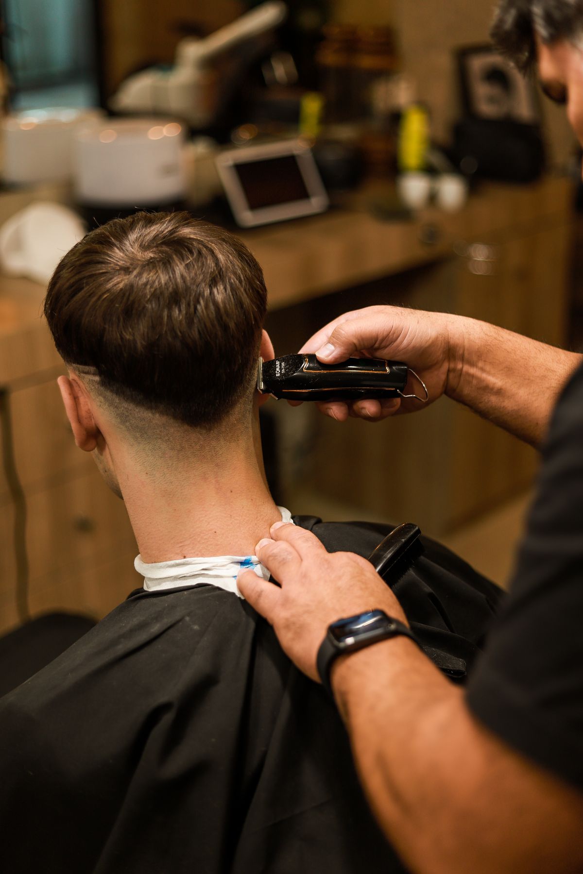 Barber academy practical training